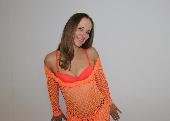 Hannah88 - Ich bin 37 Jahre alt und trage mein Alter mit Stolz. Mit einem geheimnisvollen Lächeln lade ich dich ein zu unvergesslichen Nächten voller Leidenschaft und sinnlicher Entdeckungen ein. In meinen Augen funkelt das Versprechen von aufregenden Abenteuern, die nur darauf warten, entfesselt zu werden.