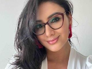 Anal-Sex, Exhibitionismus, Lack und Leder, Oralsex, Rollenspiele, Schlucken, Sexspielzeug, Spanking