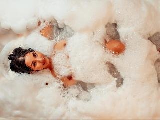 Anal-Sex, Devot, Exhibitionismus, Fetisch, Oralsex, Rollenspiele, Sexspielzeug, Spanking, Voyeurismus, Live-Dates