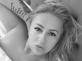 Anal-Sex, Dominant, Natursekt, Oralsex, Rollenspiele, Sexspielzeug, Spanking, Swinger, Tattoos, Live-Dates