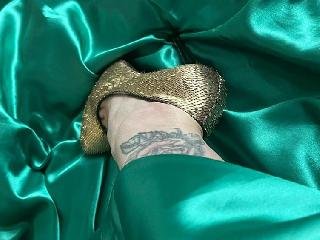 Devot, Dominant, Exhibitionismus, Lack und Leder, Tattoos, Live-Dates